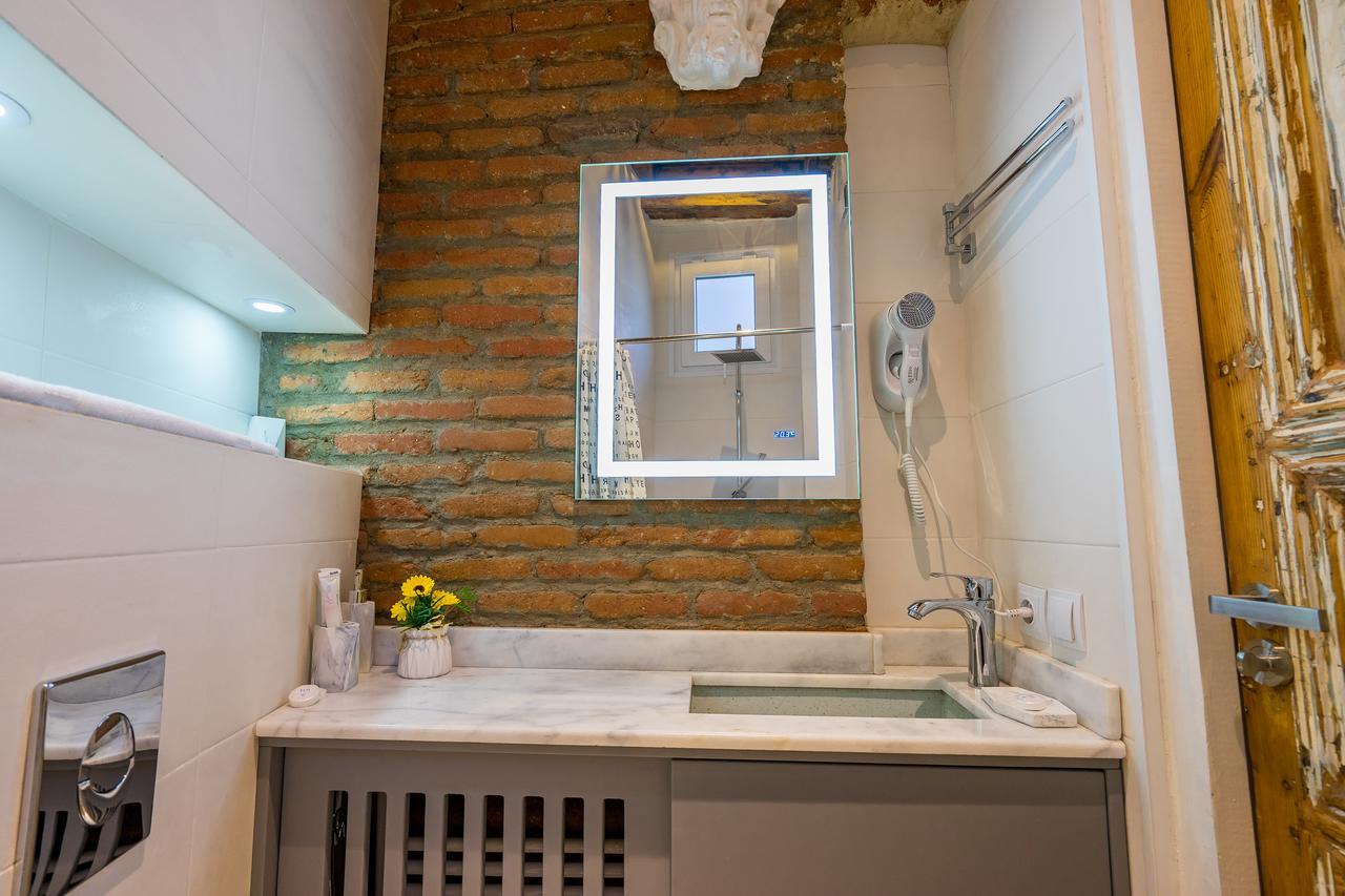 Gallery Apartment Tbilisi Ngoại thất bức ảnh