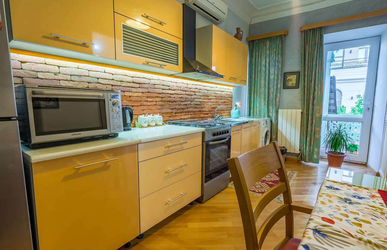 Gallery Apartment Tbilisi Ngoại thất bức ảnh