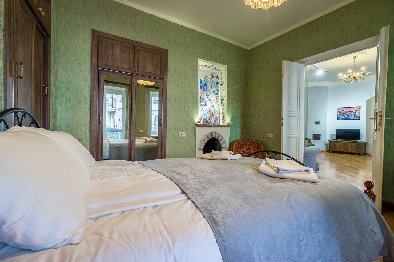 Gallery Apartment Tbilisi Ngoại thất bức ảnh