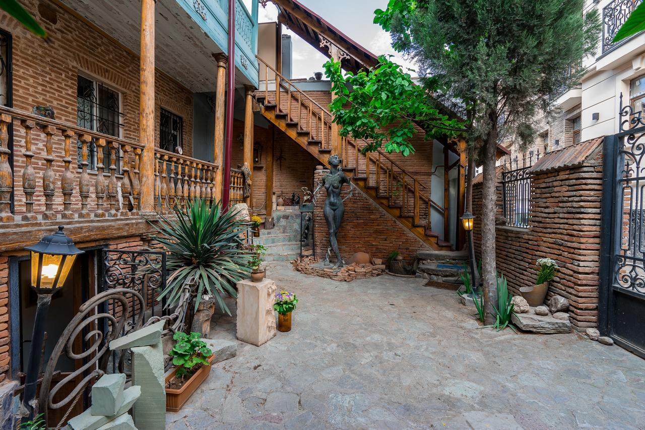 Gallery Apartment Tbilisi Ngoại thất bức ảnh